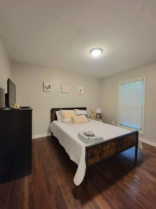 士麦那Refreshed!! Private 4Brms 2 Bath - 2 King Beds!!别墅 外观 照片