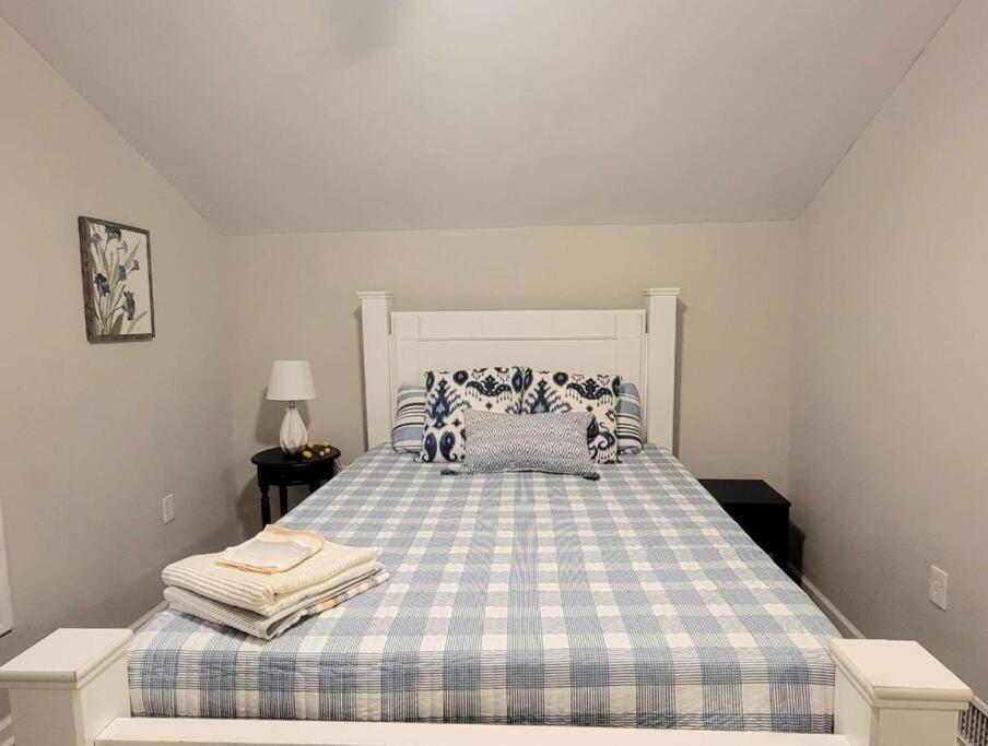 士麦那Refreshed!! Private 4Brms 2 Bath - 2 King Beds!!别墅 外观 照片